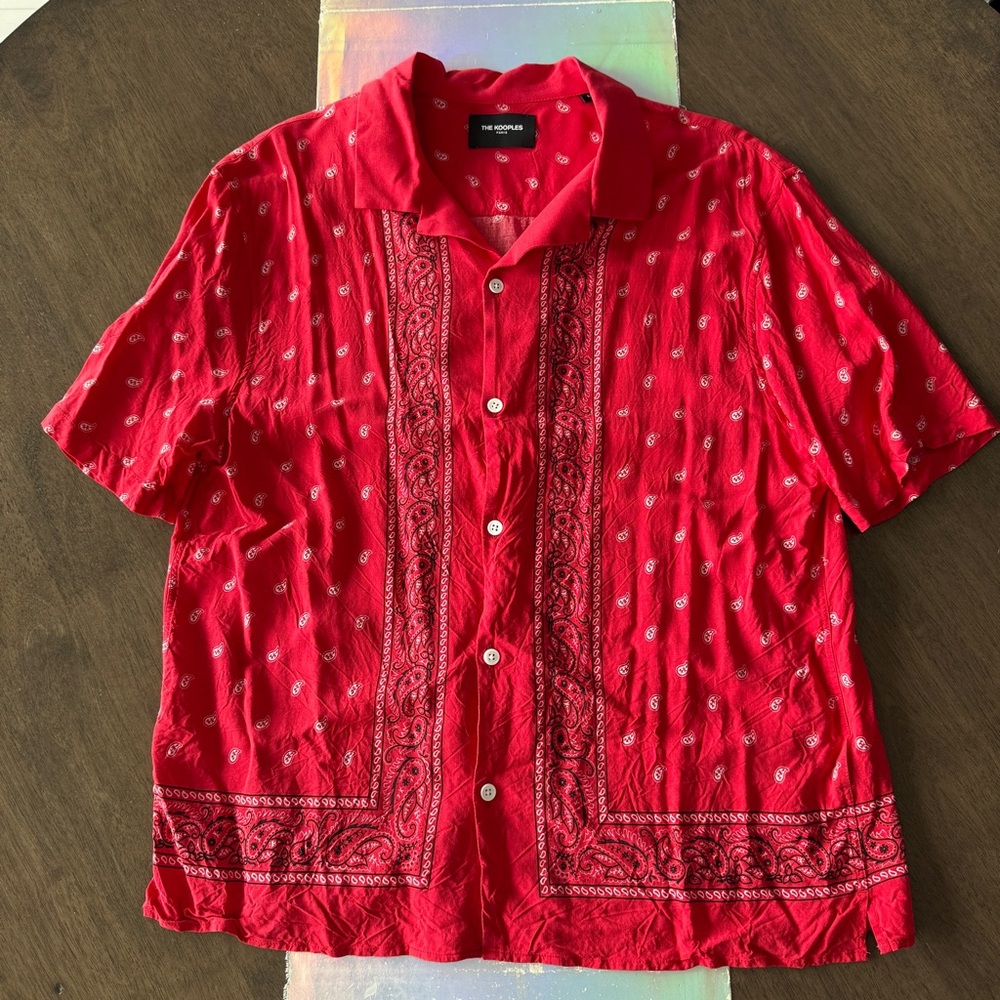 The Kooples Red Bandana Short Sleeve Men's Shirt Tagged size Large (slim fit)